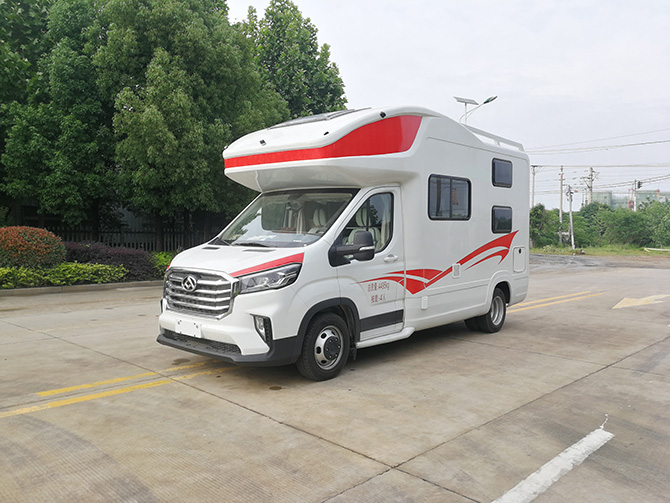 上汽大通V90C型房车